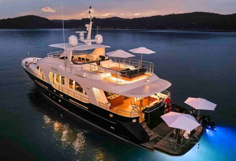 yatch aurora yacht charters puerto vallarta2 1 768x525