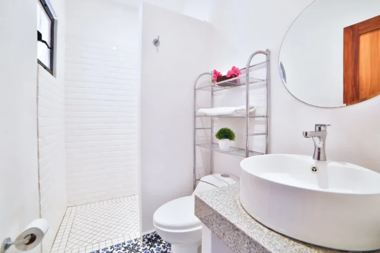 bathroom tradicional hotel villa del mar puerto vallarta 1 768x512