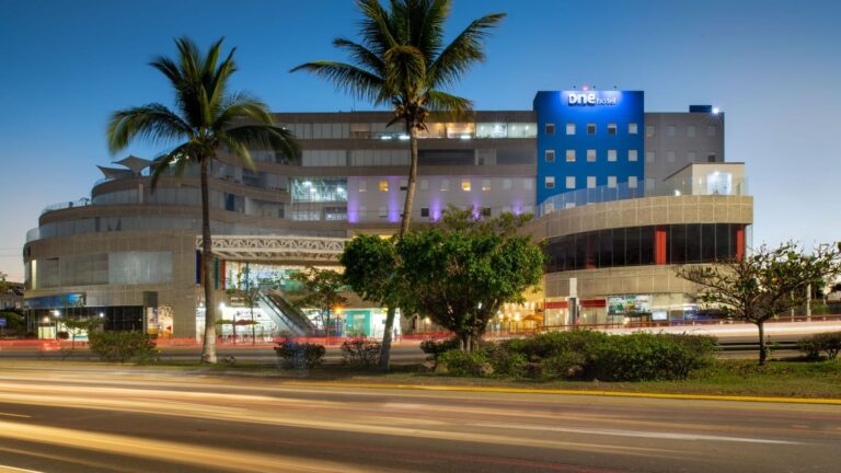 exterior one puerto vallarta aeropuerto 1 768x432
