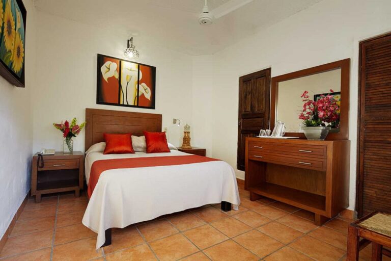 room hotel posada de roger puerto vallarta 1 768x512