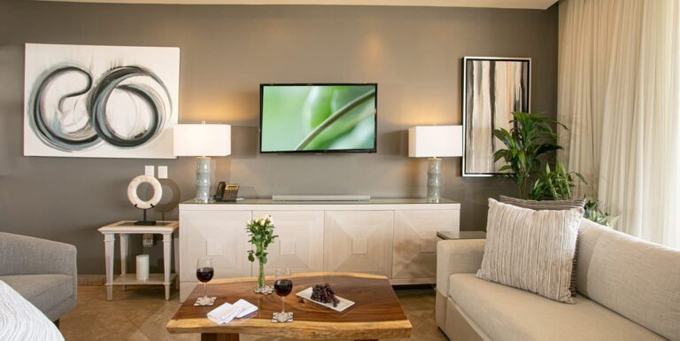 suites pinnacle resort 180 puerto vallarta 1 768x385
