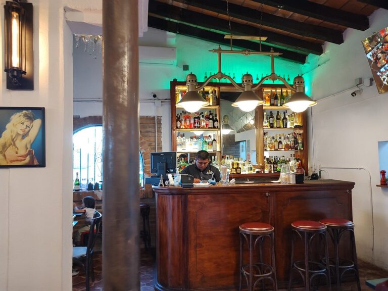 bar la cigale puerto vallarta 768x576