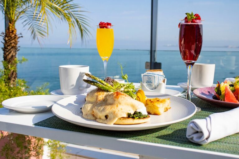 breakfast top sky bar and restaurante puerto vallarta 768x512