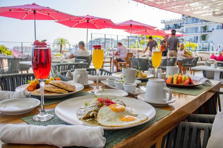 breakfast top sky bar and restaurante puerto vallarta1 768x512