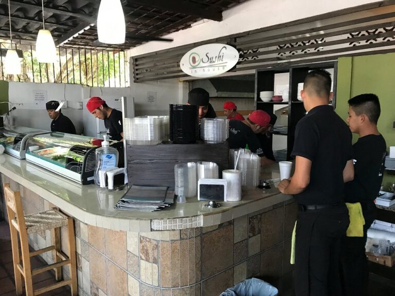 cashier sushi in house puerto vallarta 768x576