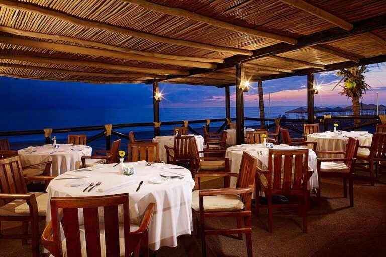 evening paradise la ribera restaurant puerto vallarta 768x512