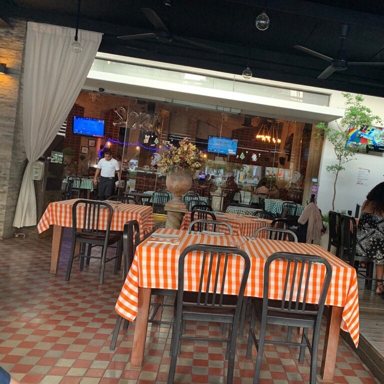 exterior la dolce pizzeria puerto vallarta 768x768