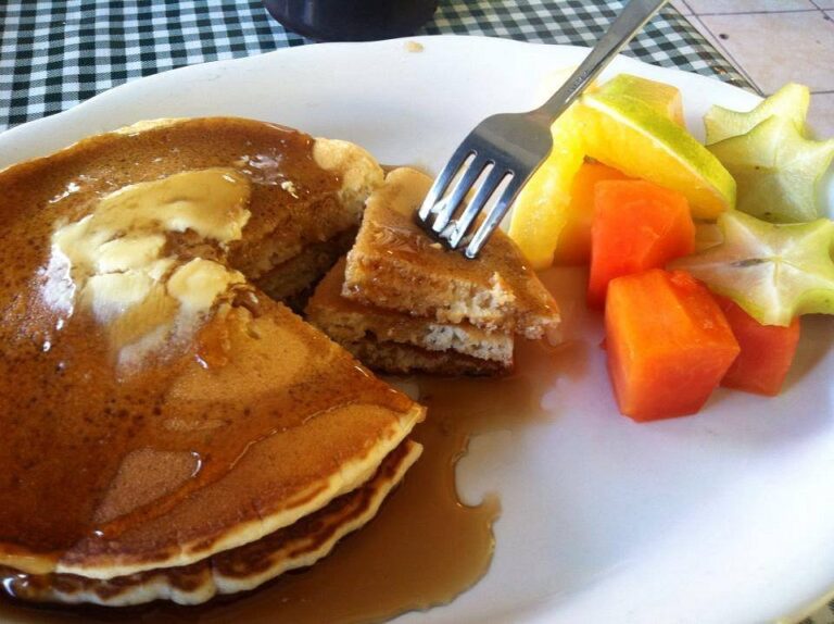 food noah s cafe bar puerto vallarta1 768x574