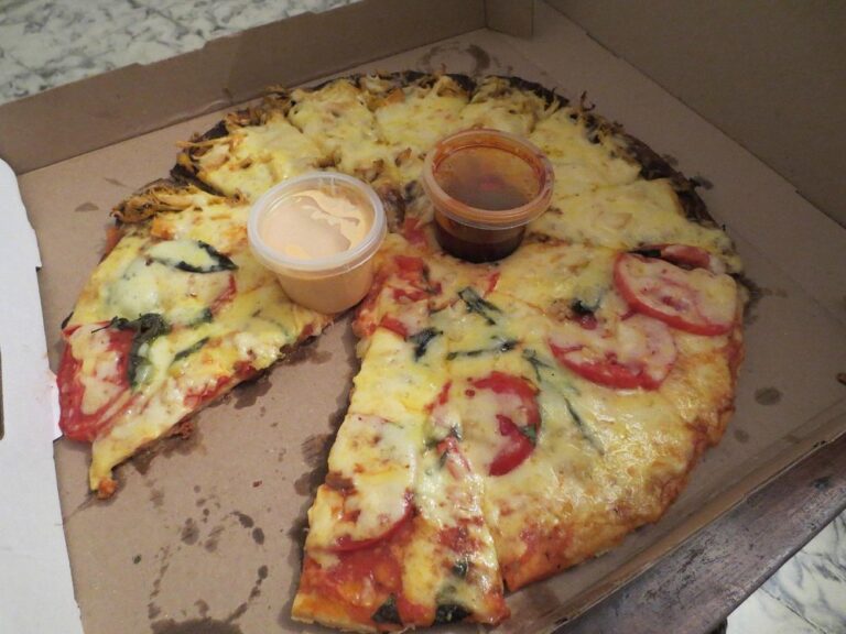 food pizzeria vivan las pizzas puerto vallarta1 768x576