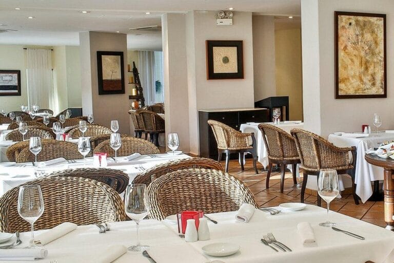 interior andrea restaurant puerto vallarta 768x512