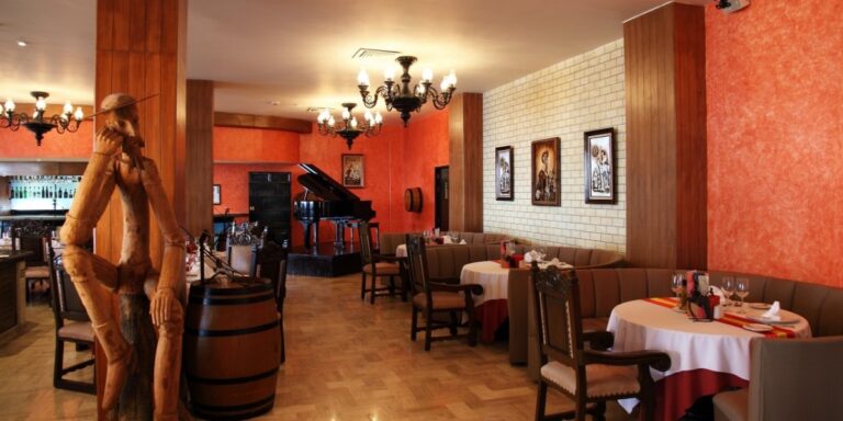 interior don quijote puerto vallarta 768x384