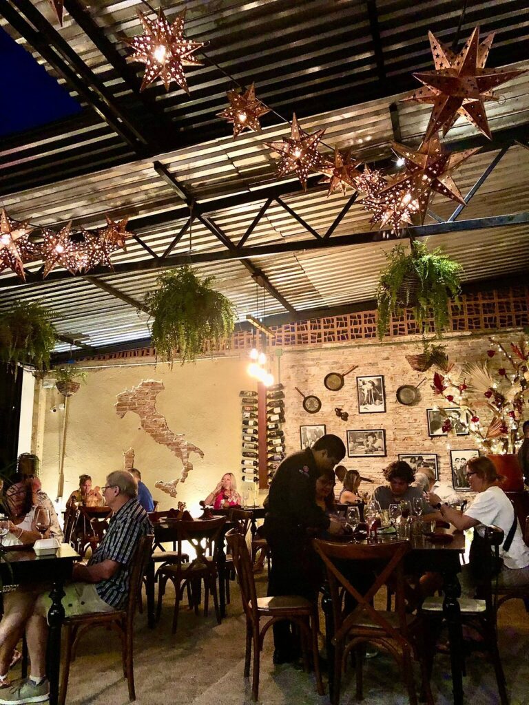 interior la tosca puerto vallarta1 768x1024