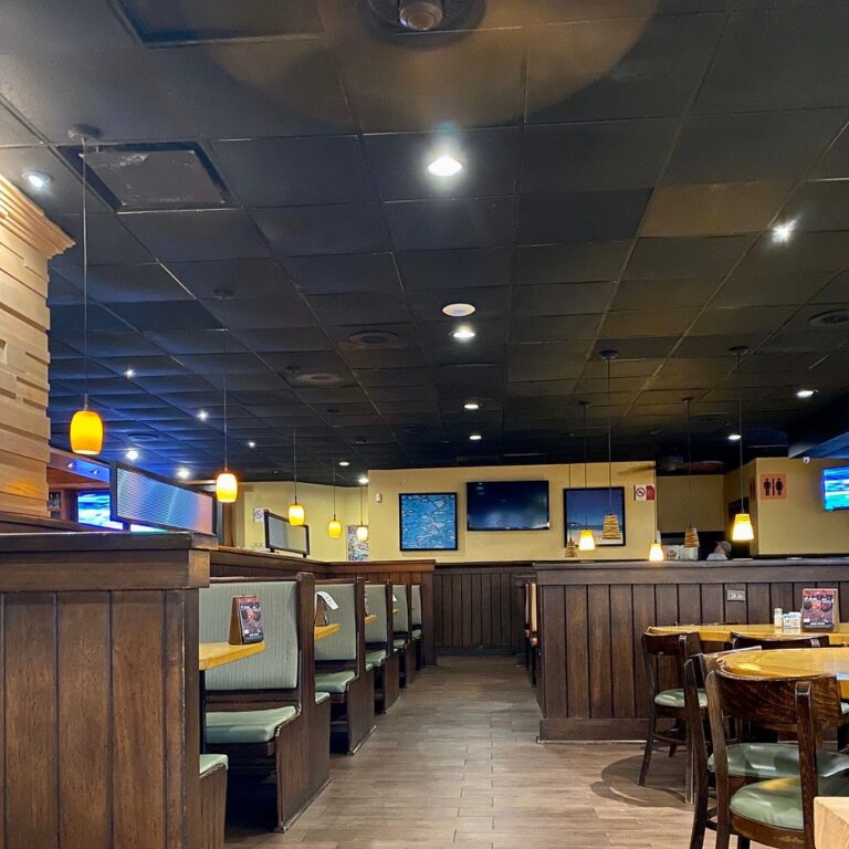 interior outback steakhouse puerto vallarta 1 768x768