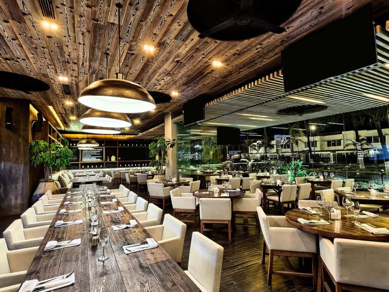 interior sonora prime steak house puerto vallarta 768x576