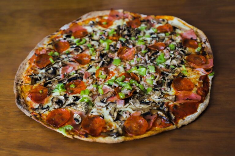 pizza zeferinos pizza puerto vallarta 768x512