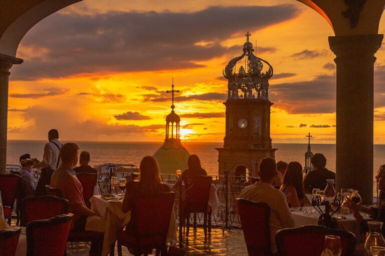 sunset la cappella restaurant puerto vallarta 768x512