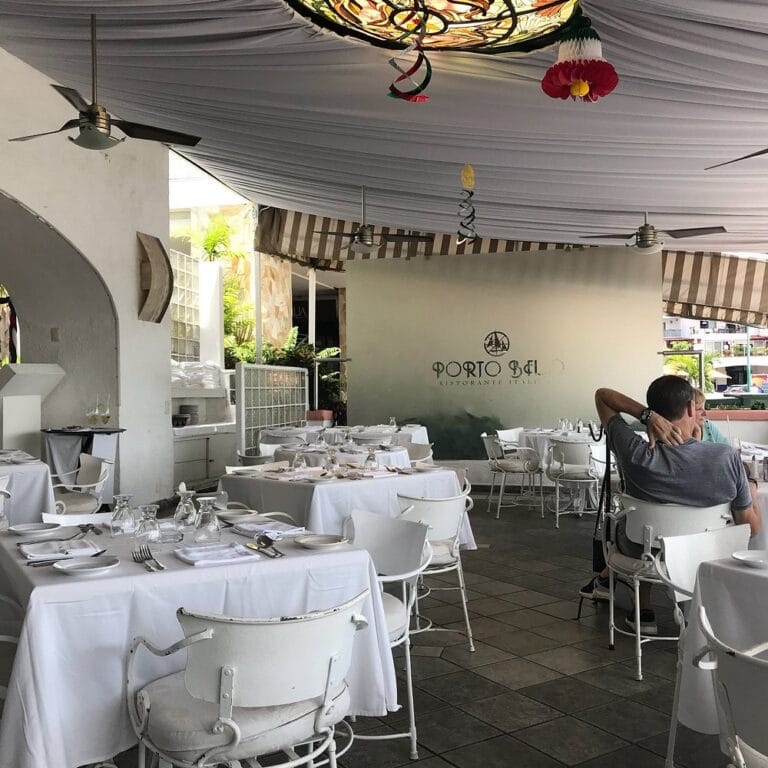 table and chairs porto bello puerto vallarta 768x768