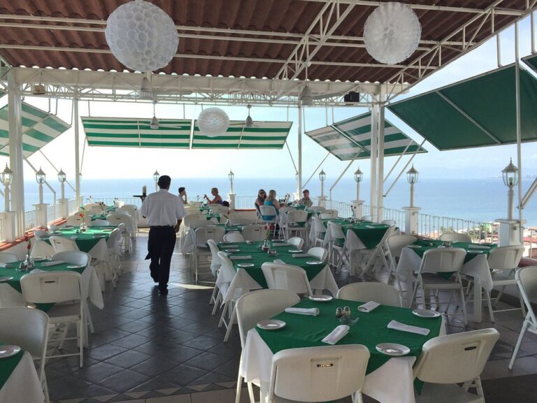 tables ah caramba puerto vallarta 768x576