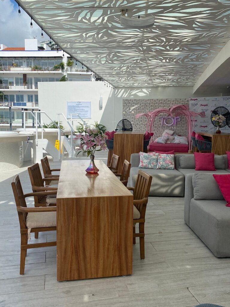 tables top sky bar and restaurante puerto vallarta 768x1024